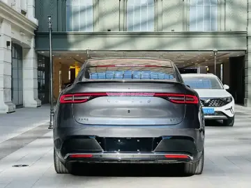 2026 Luxeed R7 с пробегом 2 000 км