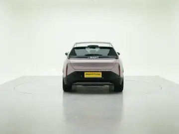 2025 Zeekr X с пробегом 5 700 км