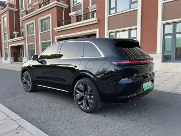 2024 Li Auto (Lixiang) L6 с пробегом 50 000 км
