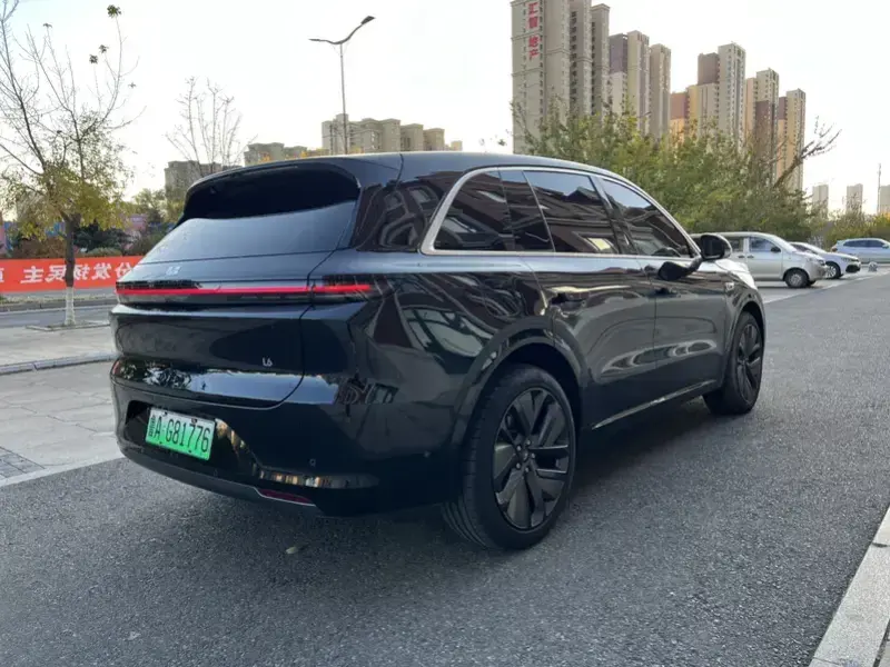 2024 Li Auto (Lixiang) L6 с пробегом 50 000 км