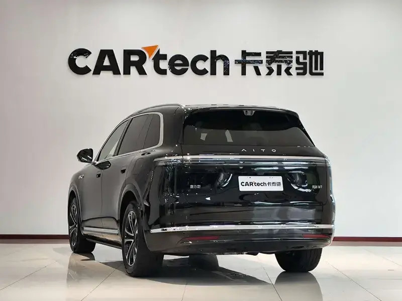 2026 Aito M7 с пробегом 7 500 км
