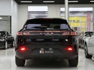 2024 Aito M5 с пробегом 26 000 км