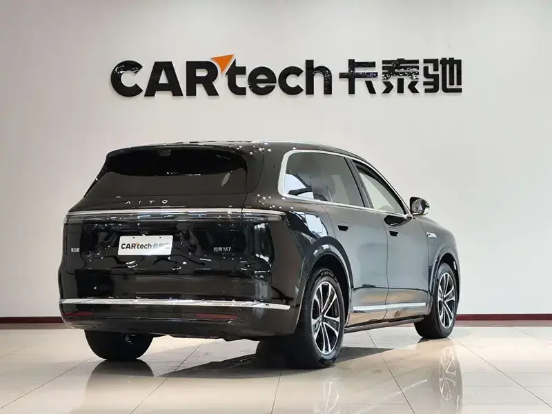 2026 Aito M7 с пробегом 7 500 км