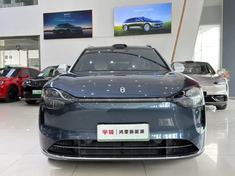 2024 Aito M9 с пробегом 39 600 км