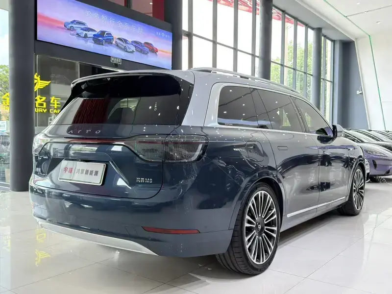 2024 Aito M9 с пробегом 39 600 км