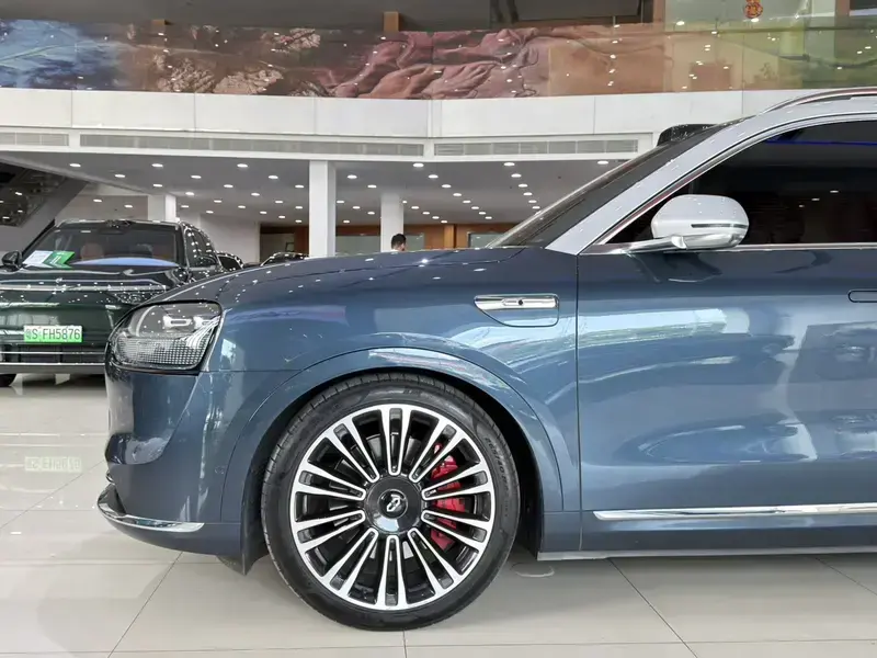 2024 Aito M9 с пробегом 39 600 км