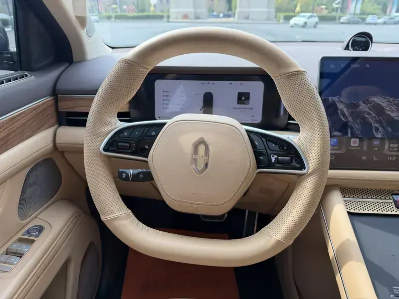 2024 Aito M7 с пробегом 58 000 км