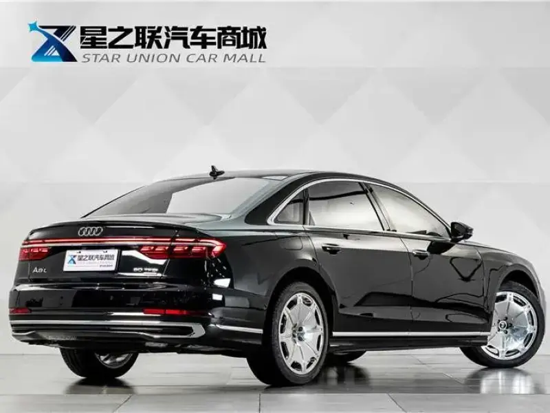 2025 Audi A8 с пробегом 2 400 км