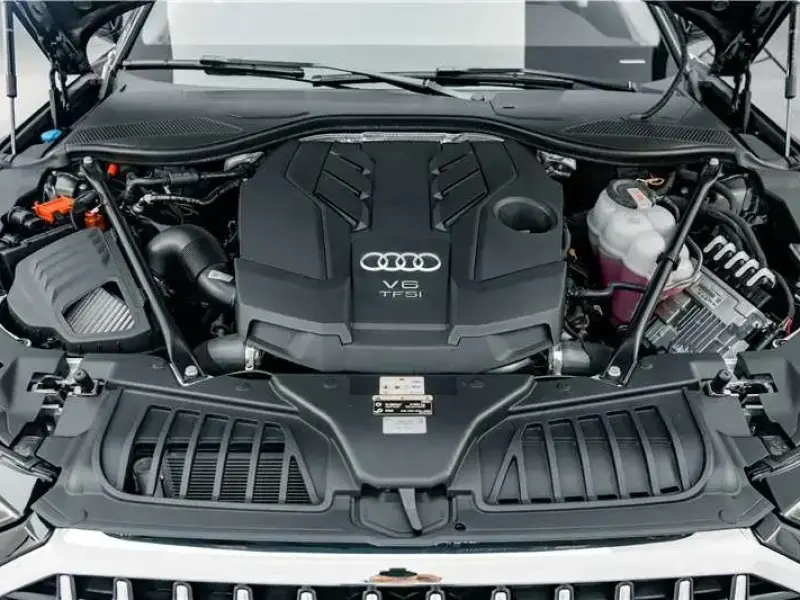 2025 Audi A8 с пробегом 2 400 км