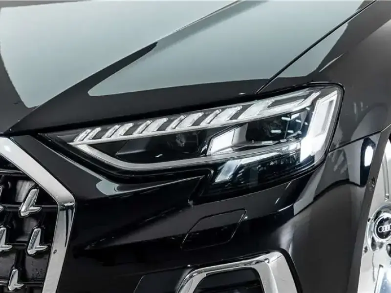 2025 Audi A8 с пробегом 2 400 км