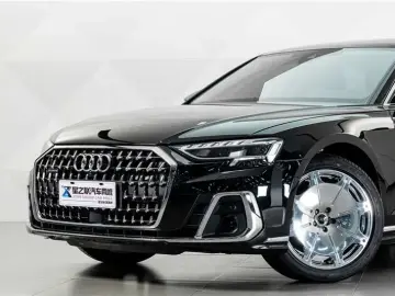 2025 Audi A8 с пробегом 2 400 км
