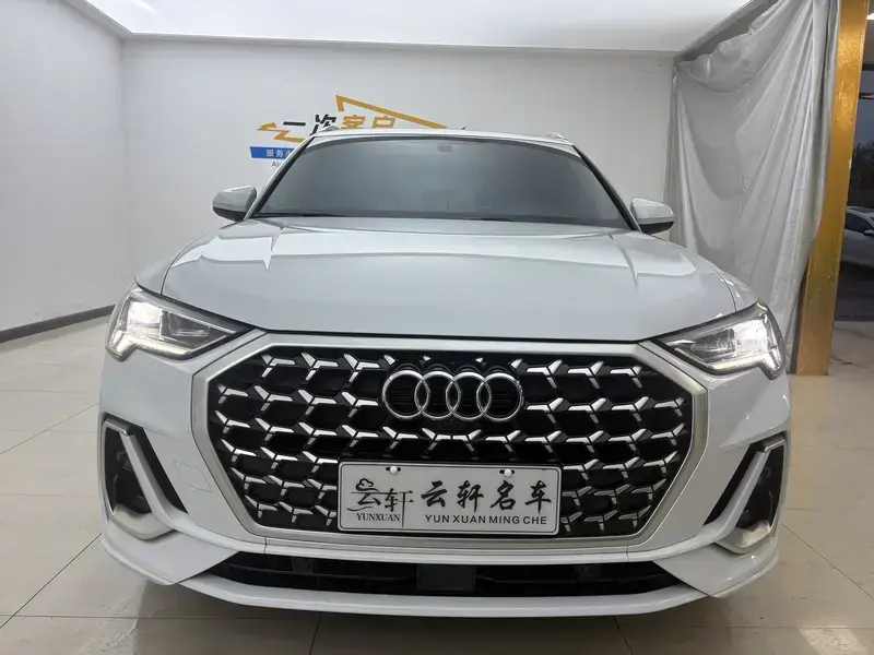 2024 Audi Q3 с пробегом 20 800 км