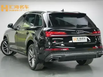 2024 Audi Q7 с пробегом 14 500 км