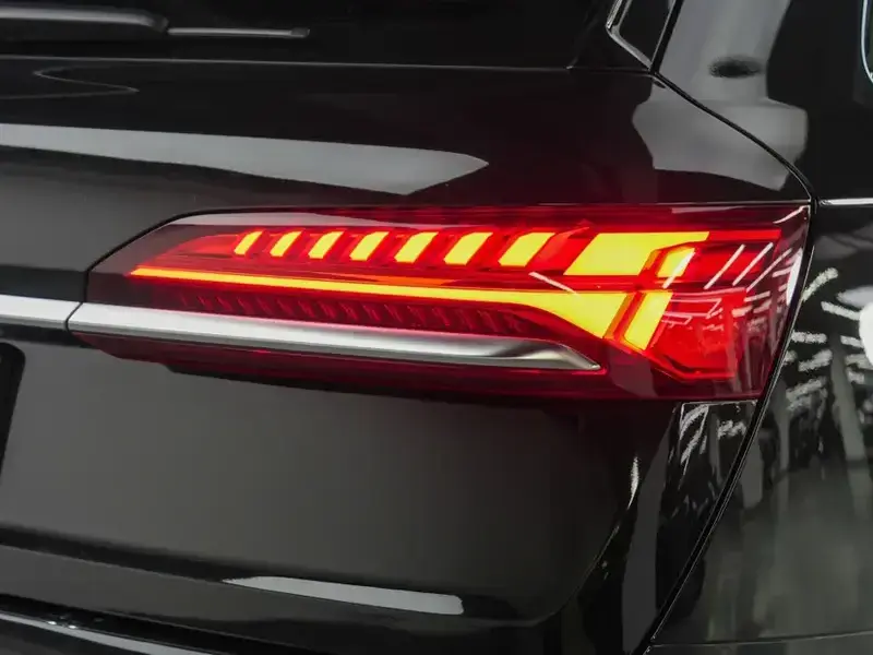 2024 Audi Q7 с пробегом 14 500 км