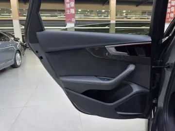 2021 Audi S4 с пробегом 63 000 км