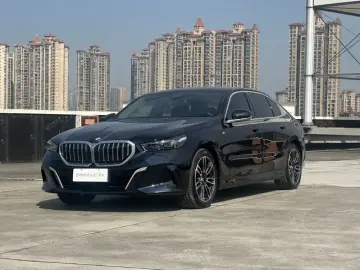 2024 BMW 5 серии с пробегом 26 000 км