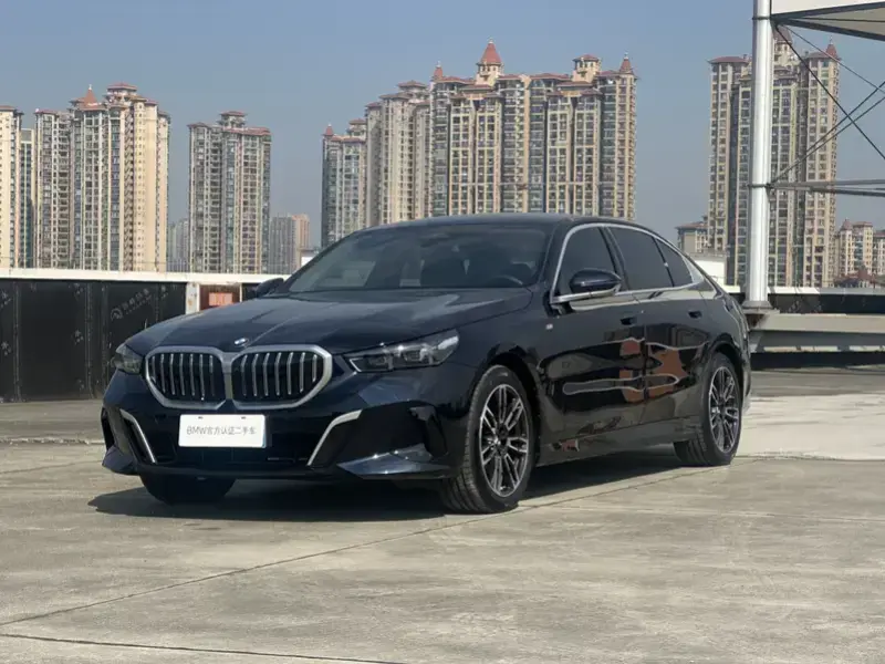 2024 BMW 5 серии с пробегом 26 000 км