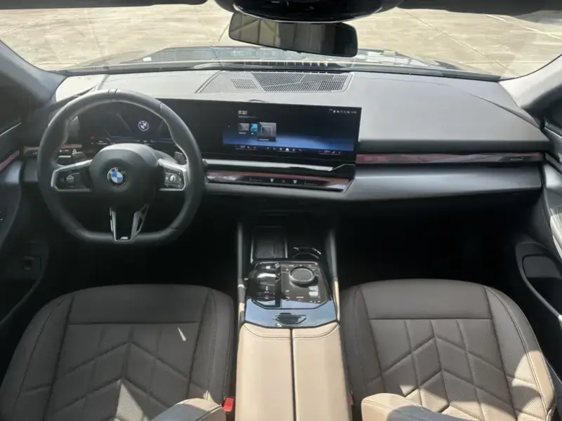 2024 BMW 5 серии с пробегом 26 000 км