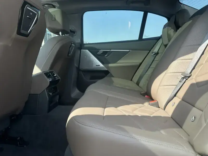 2024 BMW 5 серии с пробегом 26 000 км