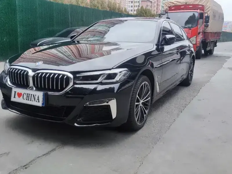 2023 BMW 5 серии с пробегом 44 000 км