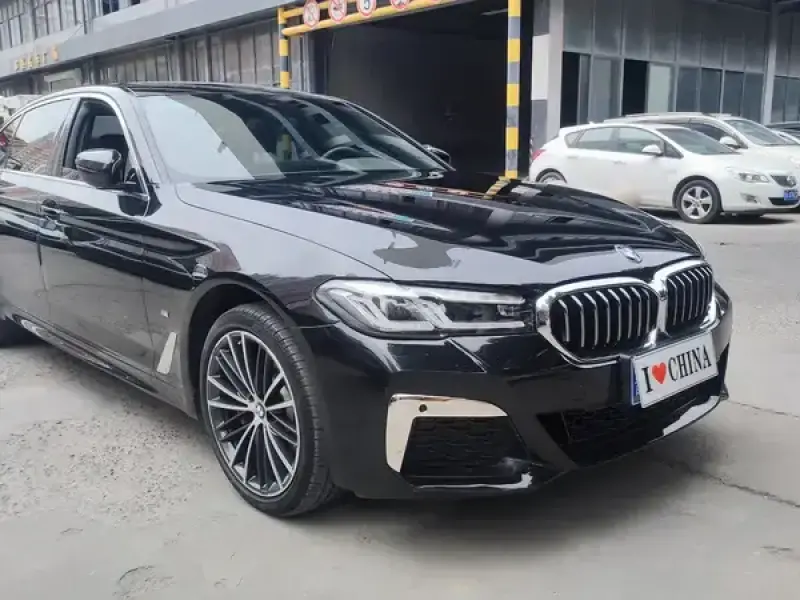 2023 BMW 5 серии с пробегом 44 000 км