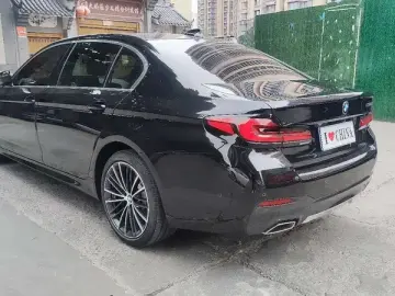 2023 BMW 5 серии с пробегом 44 000 км