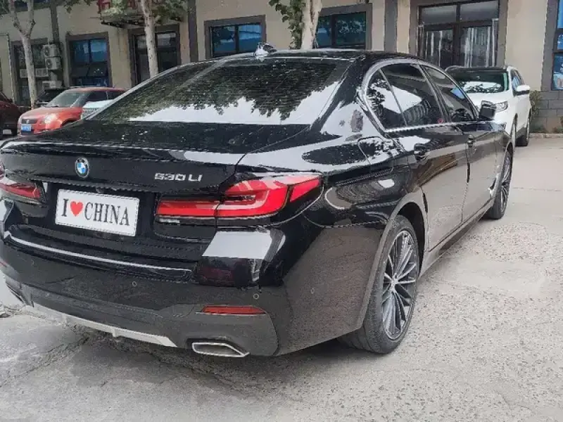 2023 BMW 5 серии с пробегом 44 000 км