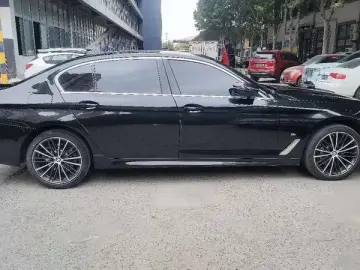 2023 BMW 5 серии с пробегом 44 000 км