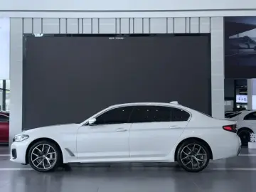 2023 BMW 5 серии с пробегом 67 000 км