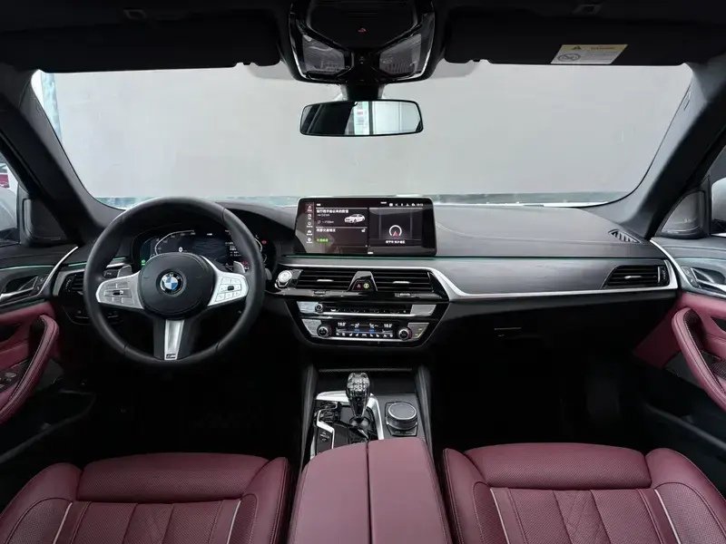 2023 BMW 5 серии с пробегом 67 000 км