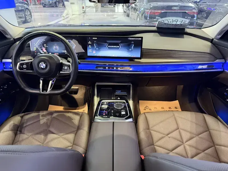 2023 BMW 7 серии с пробегом 40 000 км