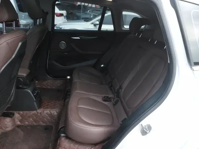 2022 BMW X1 с пробегом 69 100 км