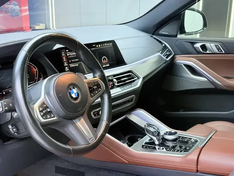 2023 BMW X6 с пробегом 66 000 км