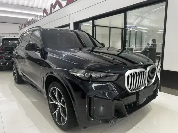 2025 BMW X5 с пробегом 10 000 км