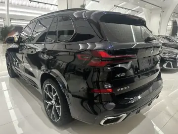 2025 BMW X5 с пробегом 10 000 км