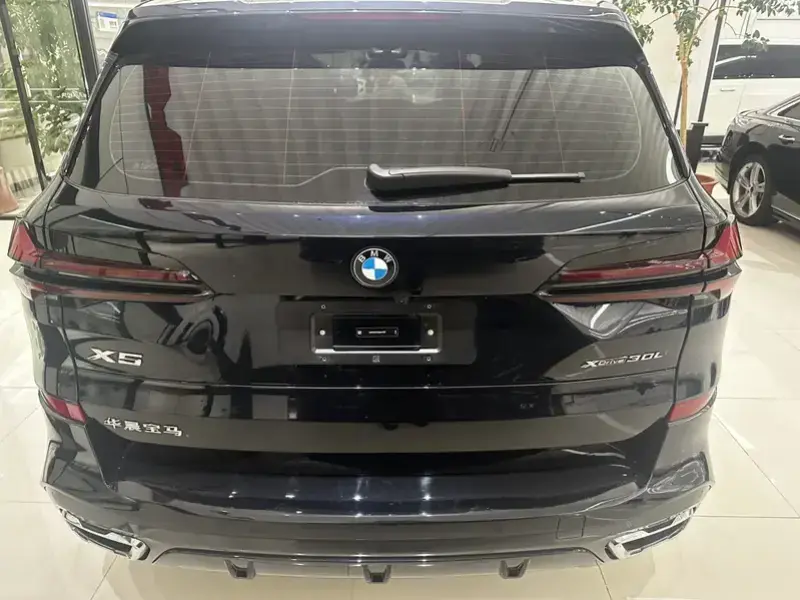 2025 BMW X5 с пробегом 10 000 км