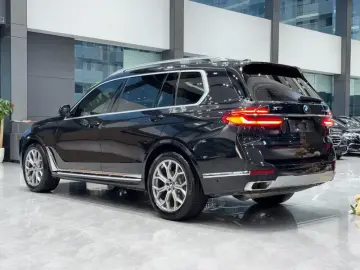 2023 BMW X7 с пробегом 40 000 км