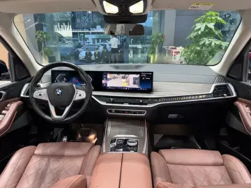 2023 BMW X7 с пробегом 40 000 км