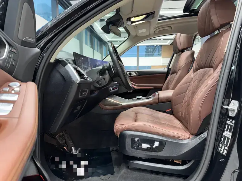 2023 BMW X7 с пробегом 40 000 км
