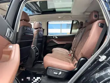 2023 BMW X7 с пробегом 40 000 км