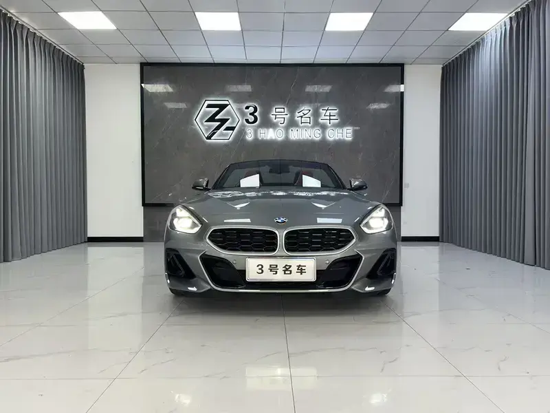 2023 BMW Z4 с пробегом 9 800 км