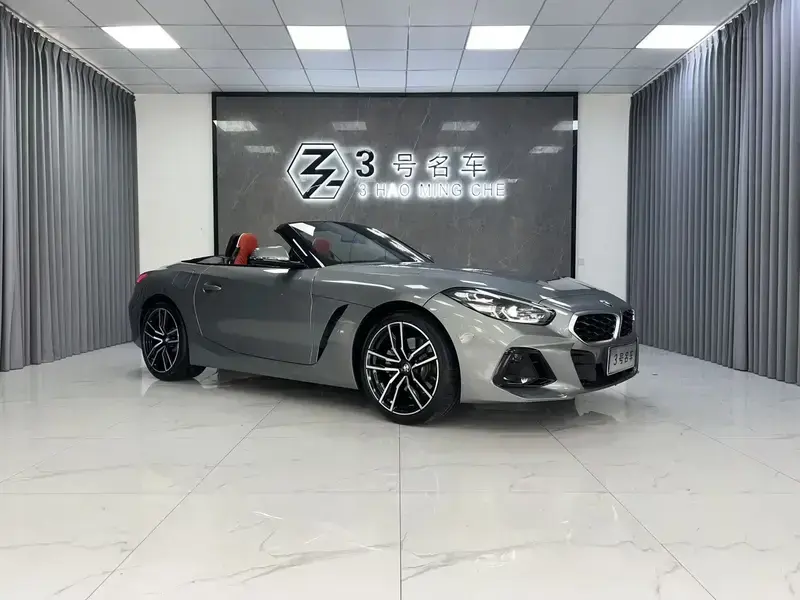 2023 BMW Z4 с пробегом 9 800 км