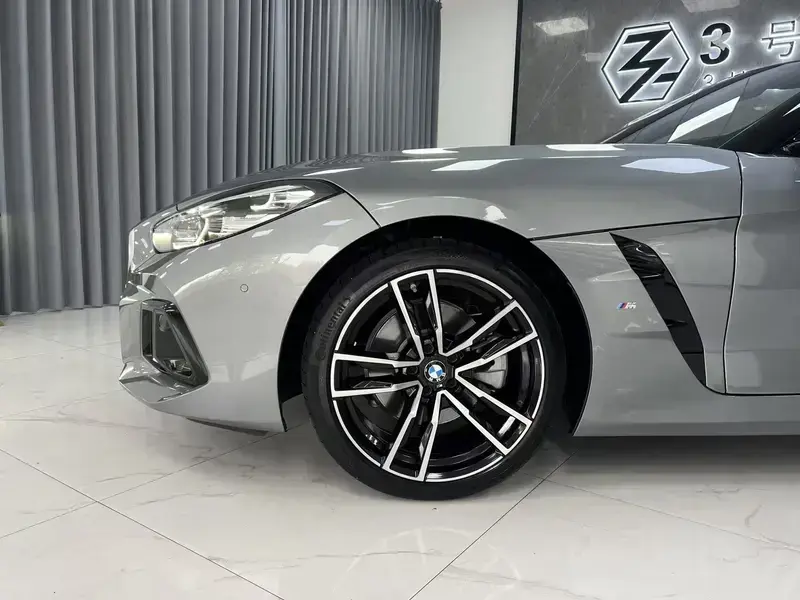 2023 BMW Z4 с пробегом 9 800 км