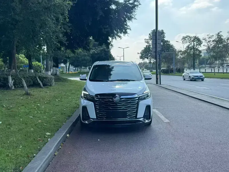 2022 Buick GL8 с пробегом 100 000 км