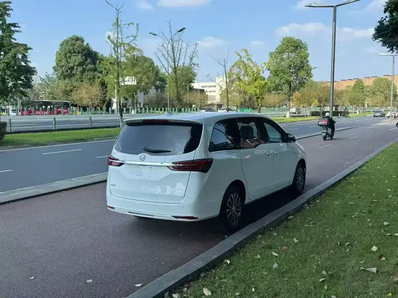 2022 Buick GL8 с пробегом 100 000 км