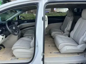 2022 Buick GL8 с пробегом 100 000 км
