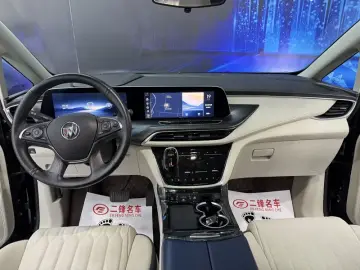 2023 Buick GL8 с пробегом 26 000 км