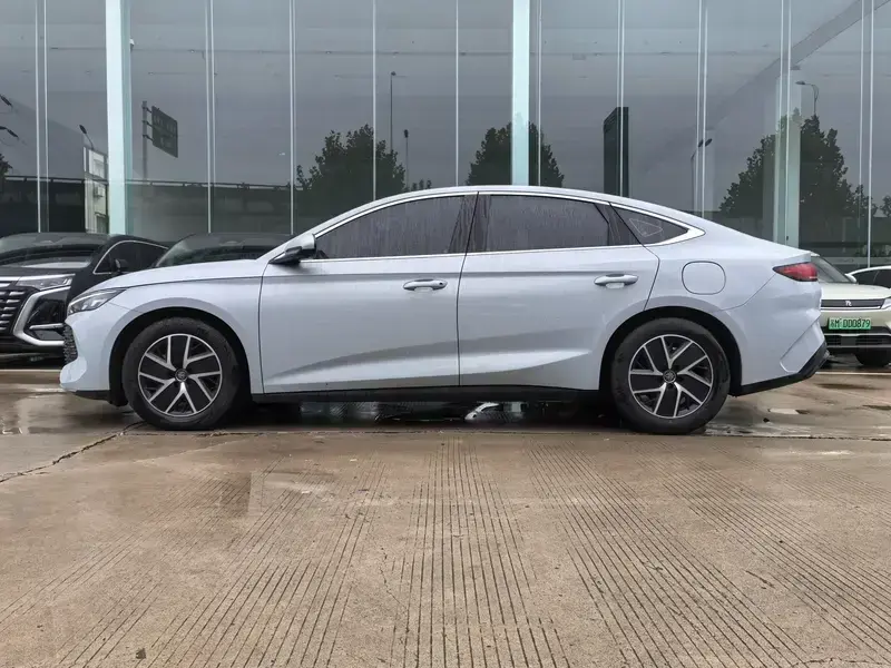 2024 BYD Qin L с пробегом 14 200 км