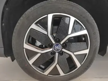 2024 BYD Song L с пробегом 26 200 км