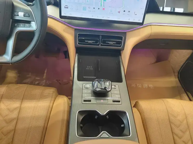 2024 BYD Song L с пробегом 26 200 км